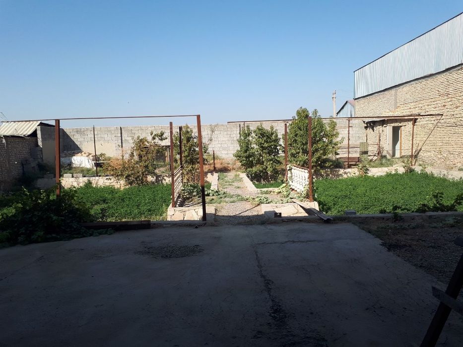 Когон беклар томонда участка сотилади