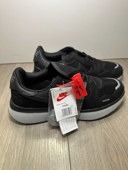 НАМАЛЕНИ Нови мъжки Маратонки Nike 43 номер -черни