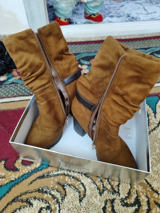 Женские сапожки 36 размер новый