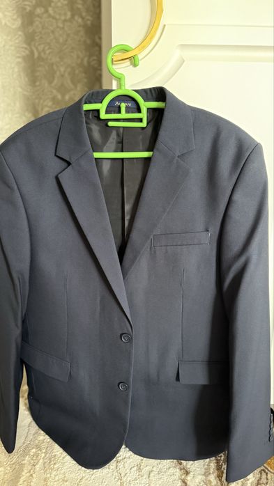 Мужской костюм с брюками