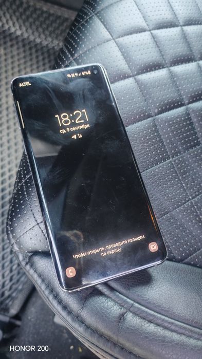 Продаю Samsung s10