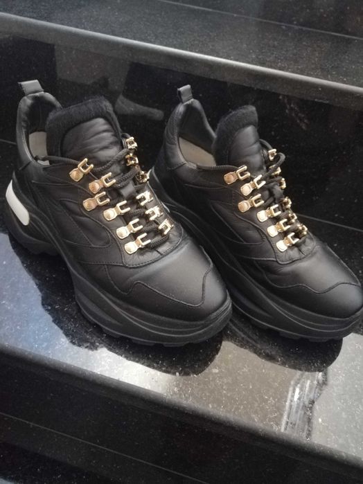 Маратонки 37 номер