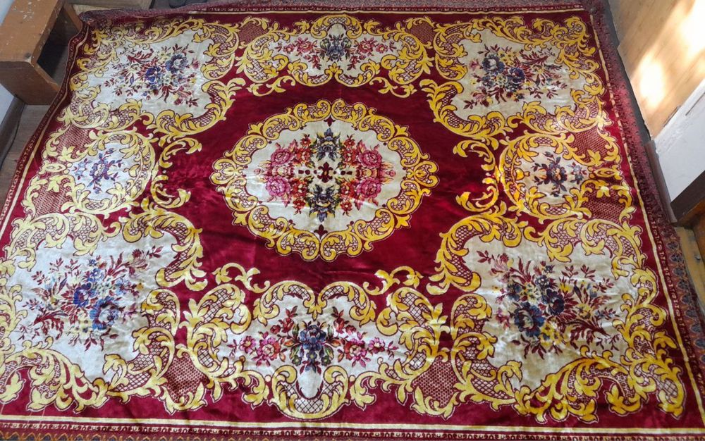 Албанский ковёр (Гилам албанский)