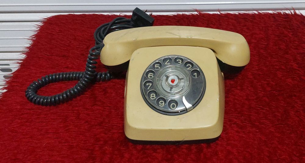 Ретро телефон червен 13 броя