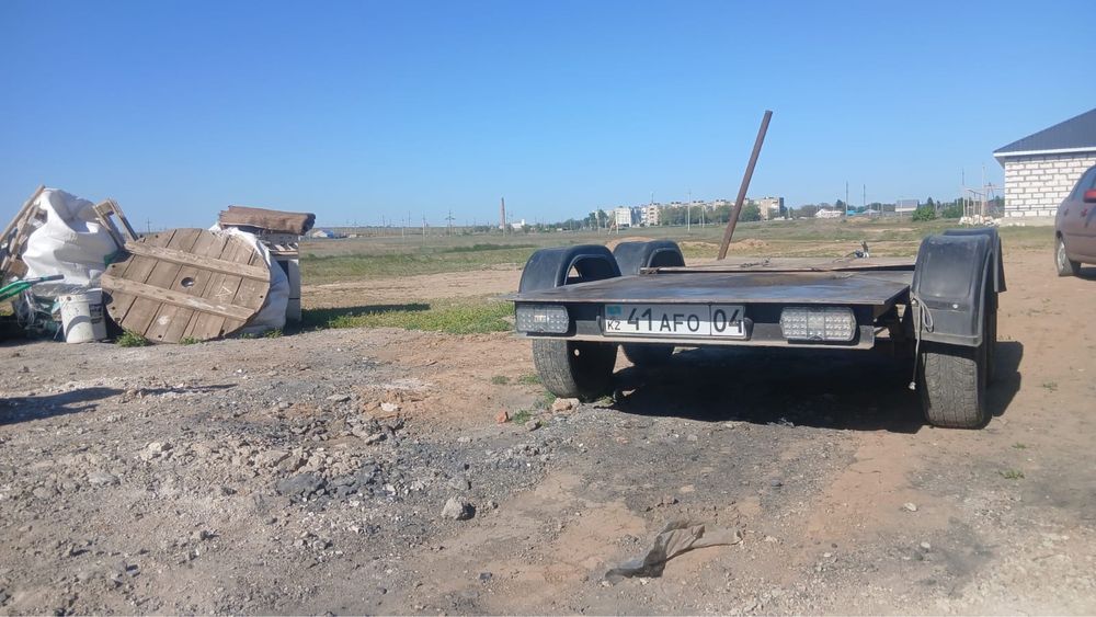 Прицеп сатамын.   Срочно