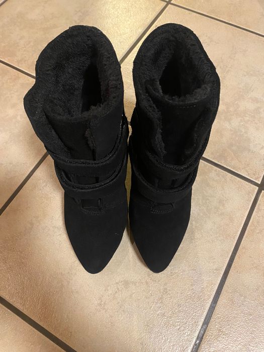 Продавам боти на холандски ток