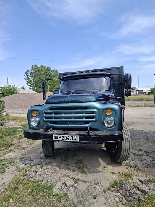 Zil 130 surojna sotiladi