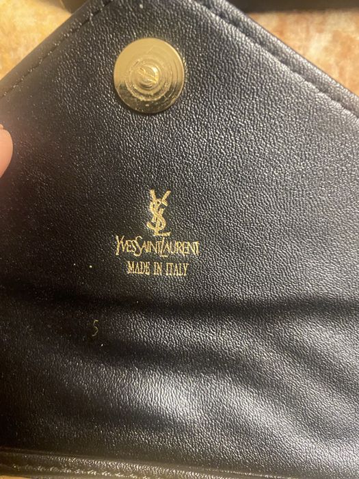 Протмоне Yves Saint Laurent