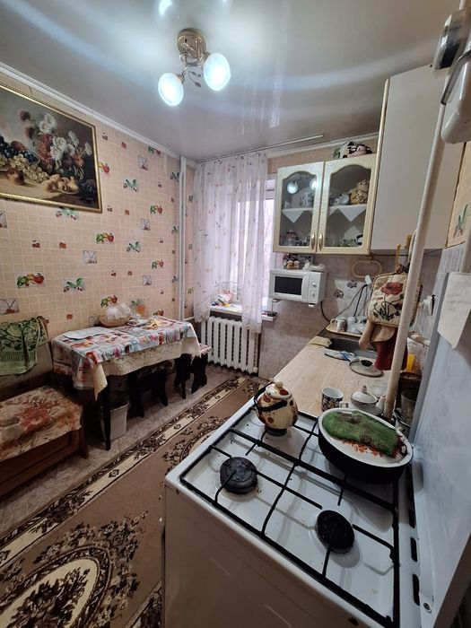 Возьму на подселение девушку район Пирамиды