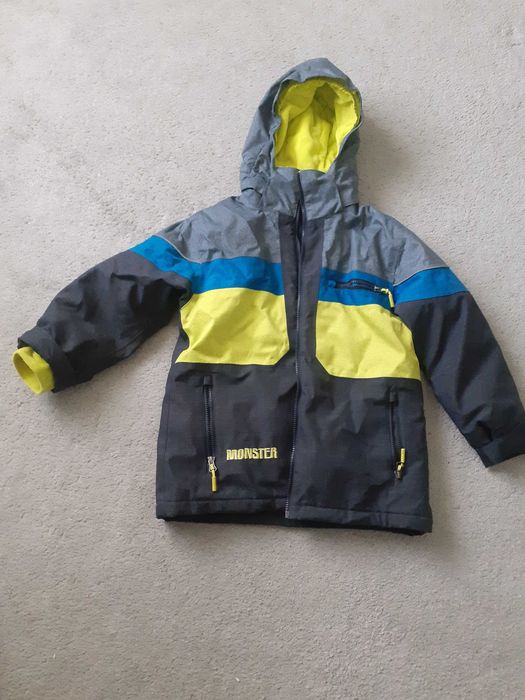 Greacă de munte dar poate fi purtată zi de zi mr.8-10 ani