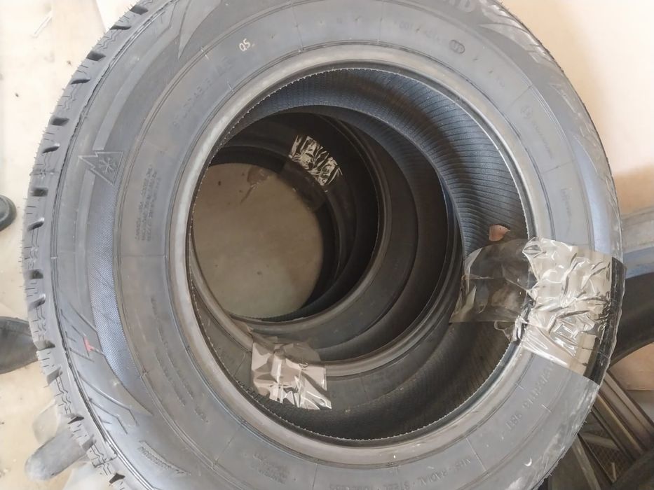215/65/ R16 Шина шипованный.