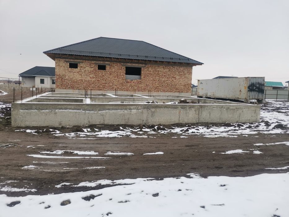 Продам участок с фундаментом