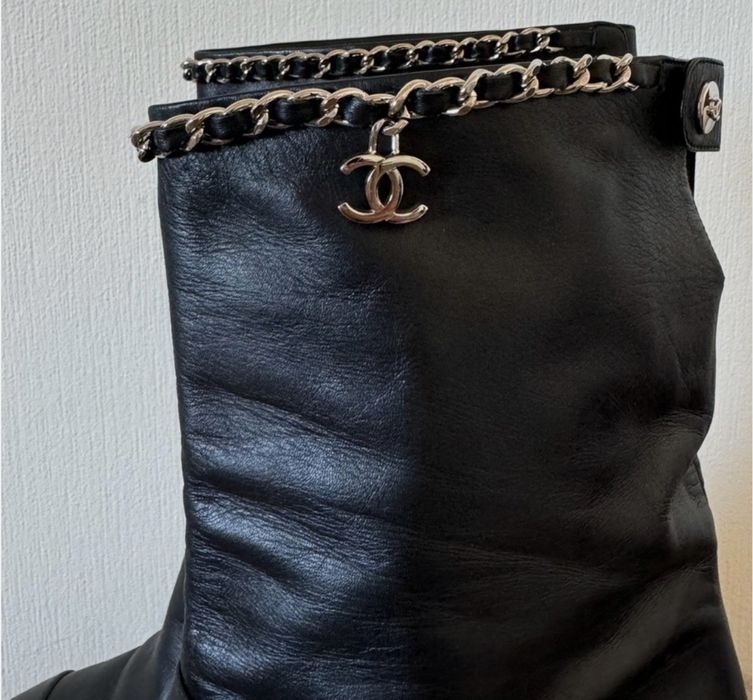 Классические кожаные ботильоны Chanel