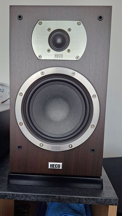 Sistem audio Hi-Fi  – Boxe HECO 302, Subwoofer HECO 250A,Amplificator Yamaha  301.