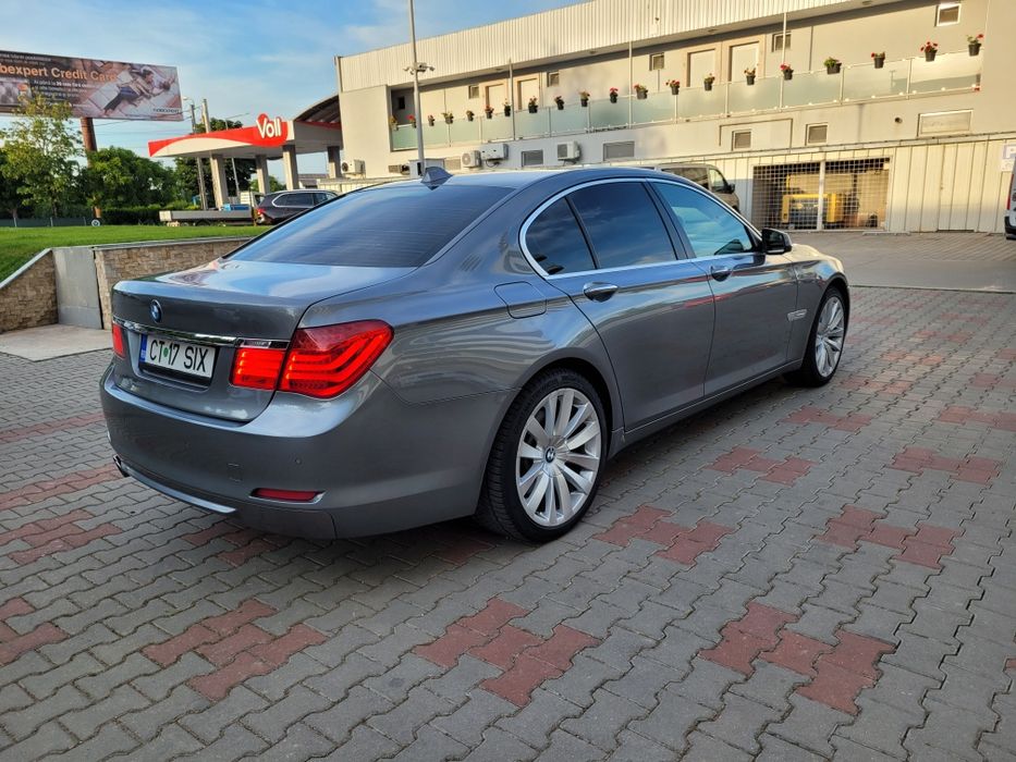 BMW 7 Series 2010 — imagine 4