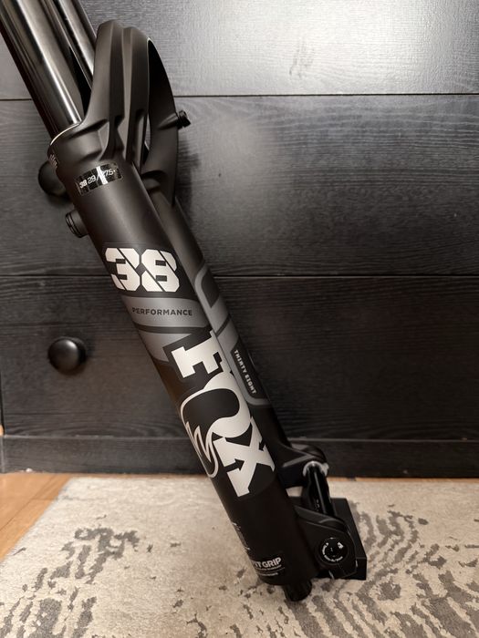 Fox 38 Performance 29’ 170mm