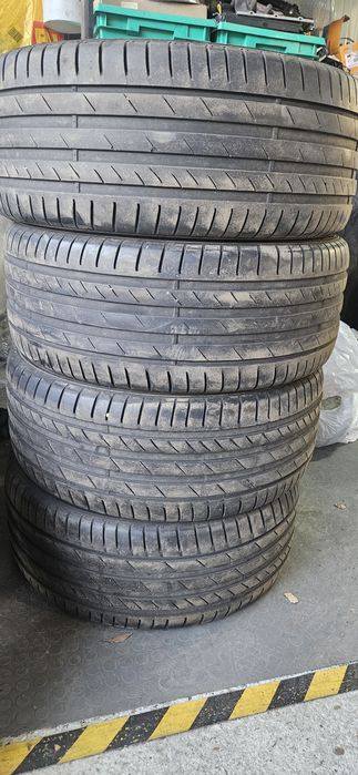 255/45/18 гуми KUMHO