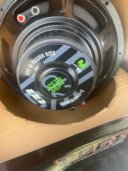 Продам саб хорошем состоянии