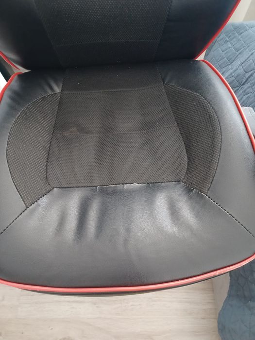Vând scaun pentru birou, gaming