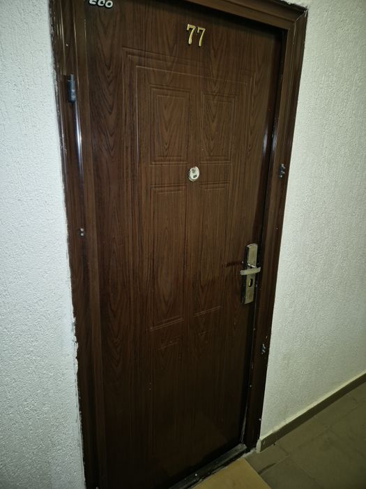 Garsoniera de vânzare