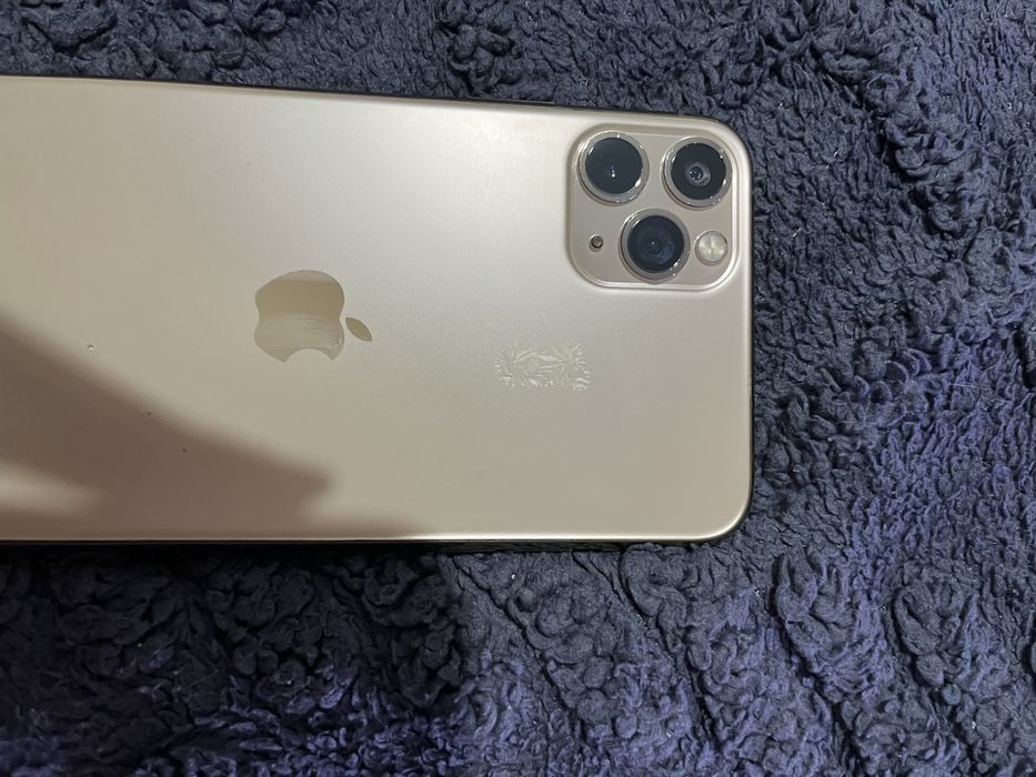 Продается айфон 11 про мах 256 гб