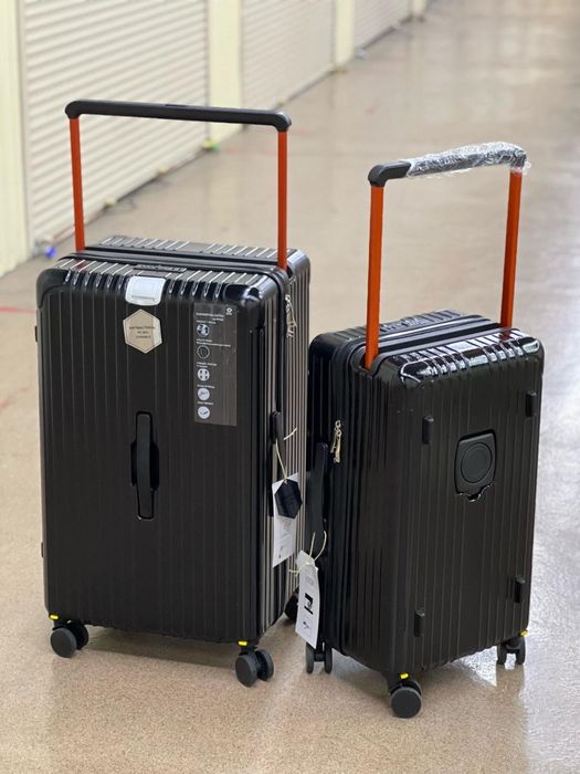 Чемодан с широкой ручкой