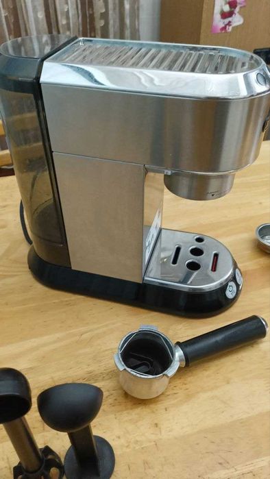 Кофеварка Delonghi EC680