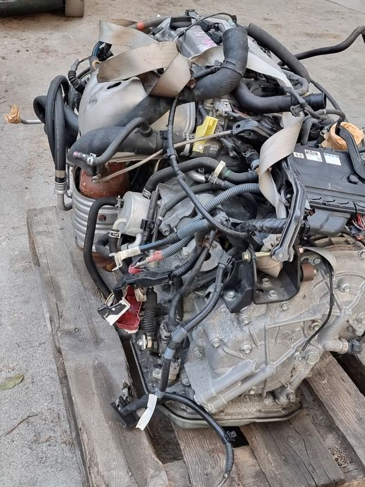 Двигатель на Toyota Estima  2AZ FE 2.4  VVTI  .