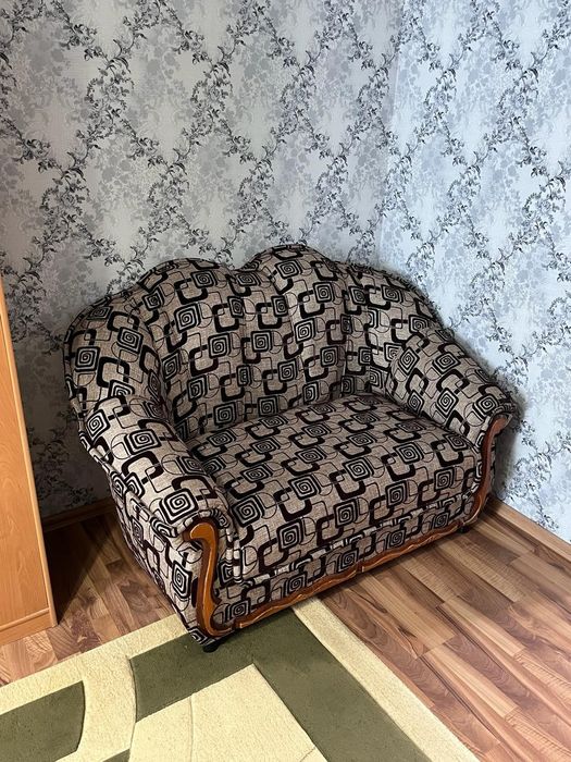 Продается мини диван