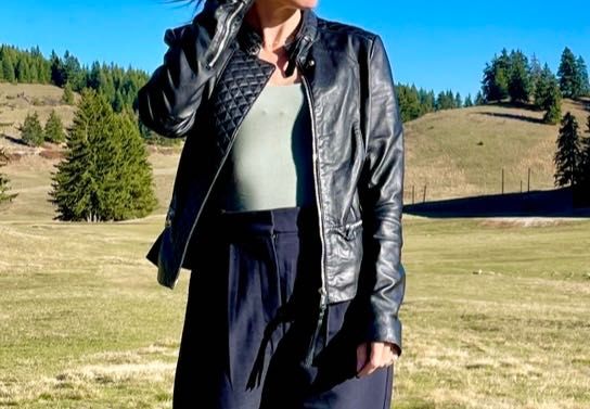 яке GUESS естествена кожа