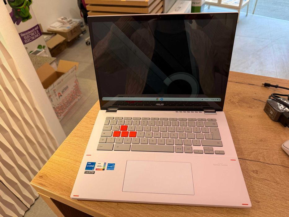 ASUS Chromebook i5-1235U / 8GB RAM / 14” Touchscreen / Flip 360°