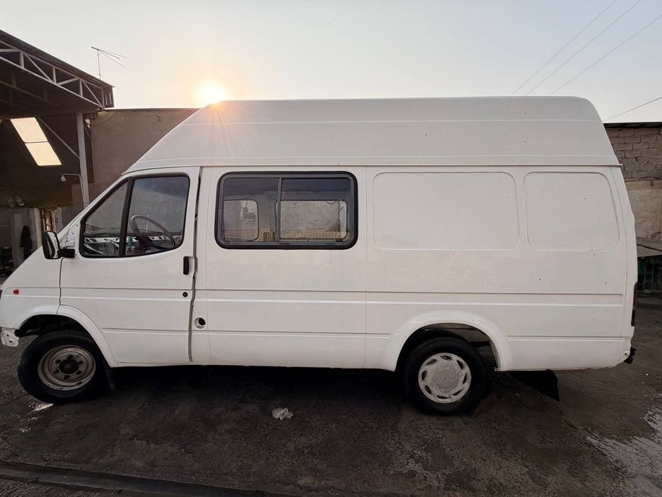 Ford Tranzit srochno sotiladi