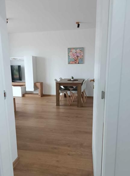 Дава се под наем Двустаен апартамент в София, Витоша - 64 кв.м за 700 € - Снимка #3