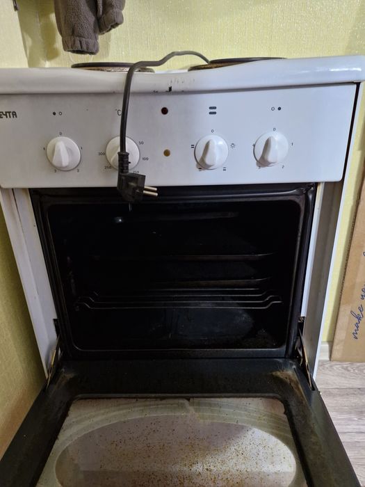 Продам электроплиту "Мечта "