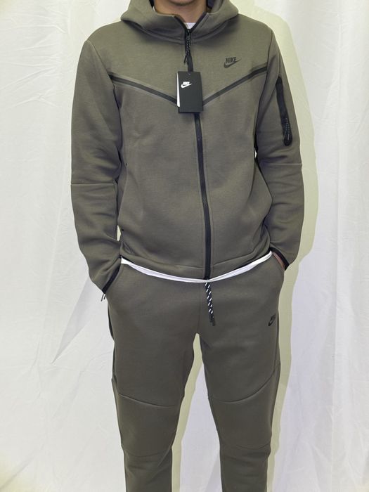nike tech fleece