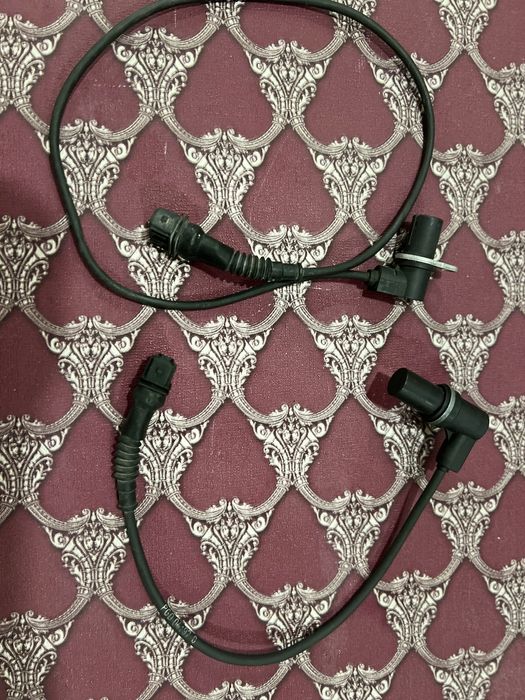 Дачтик распредвала и коленвала м52 / 2.8