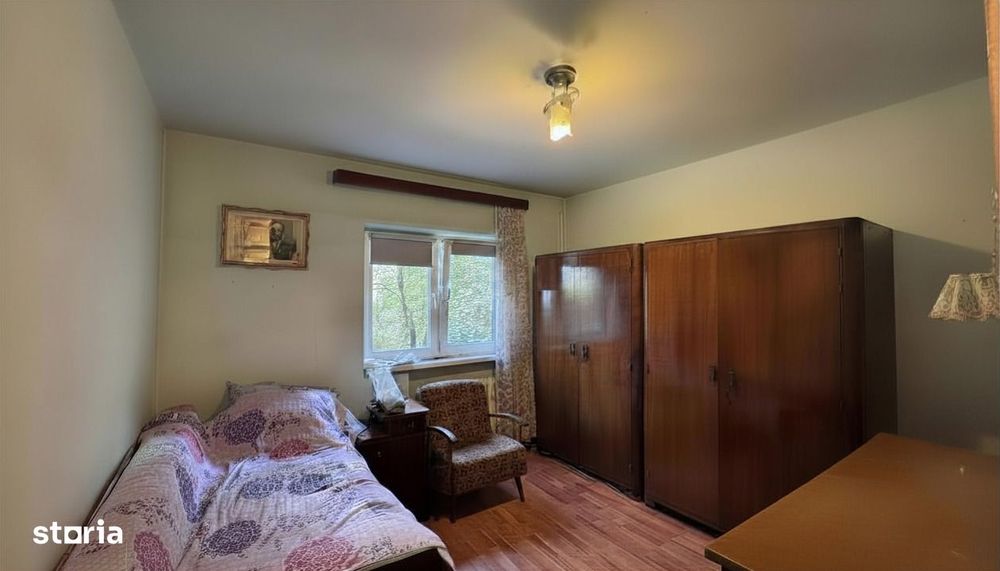 Apartament 3 camere de vânzare, str. M. Sadoveanu