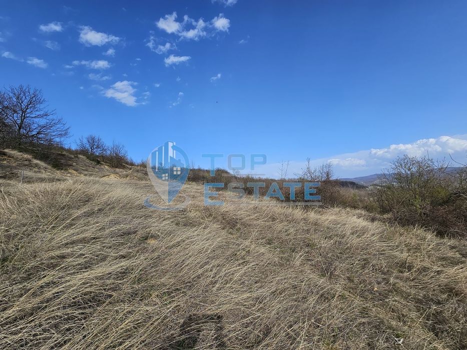 Огромен панорамен парцел с южно изложение над село Геша до гр. Дряново