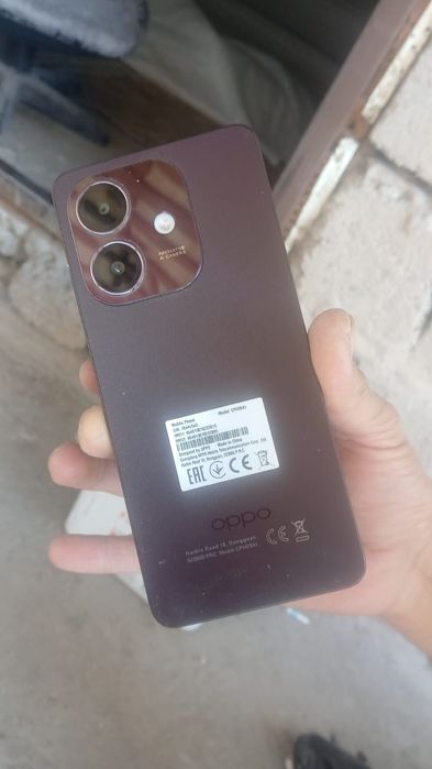 Oppo A3.  64г память