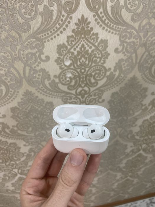 AirPods Pro 2 в отличном состоянии, почти новые