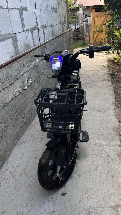 Продам скутер sk8 все идиально
