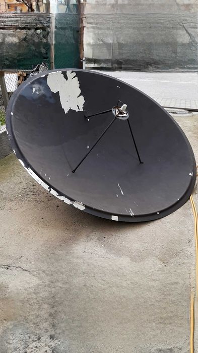 Сателитна чиния ПАРАКЛИПС 2.4 м.