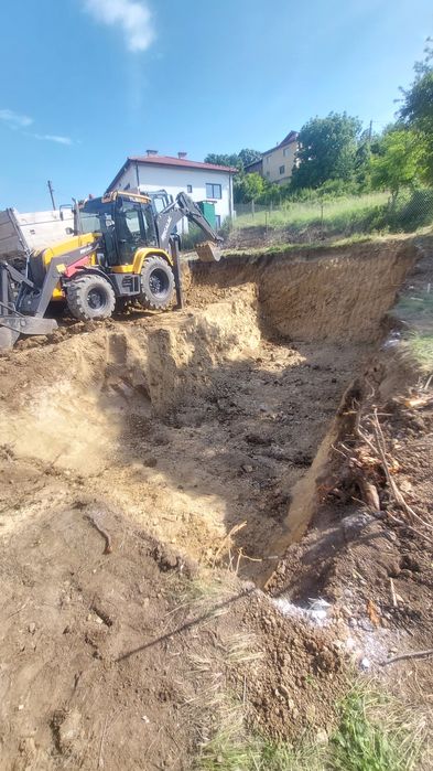 Услуги с комбиниран багер