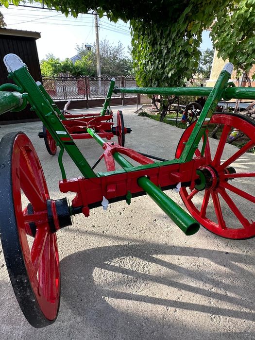 Căruță nouă tradițională de lemn, preț negociabil