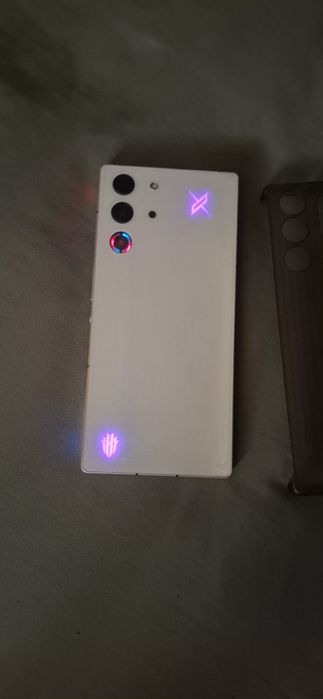 Redmagic 10 pro срочно продаётся