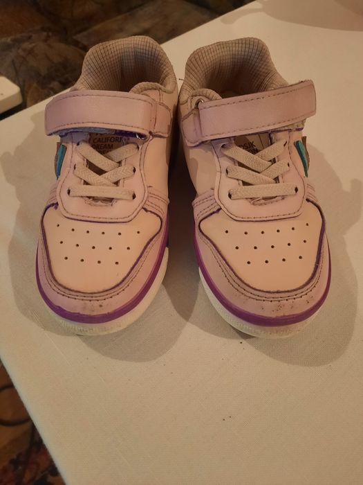 Кроссовки в хорошем состоянии