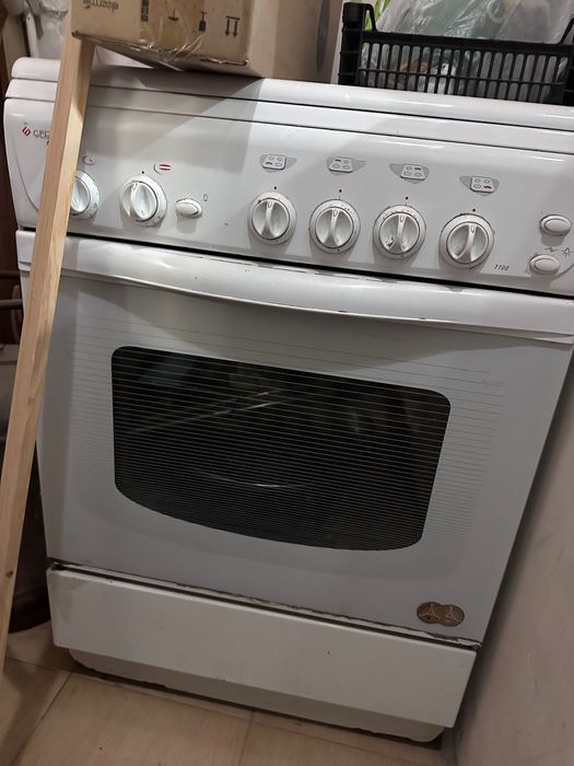 Газовая плита и газовый баллон