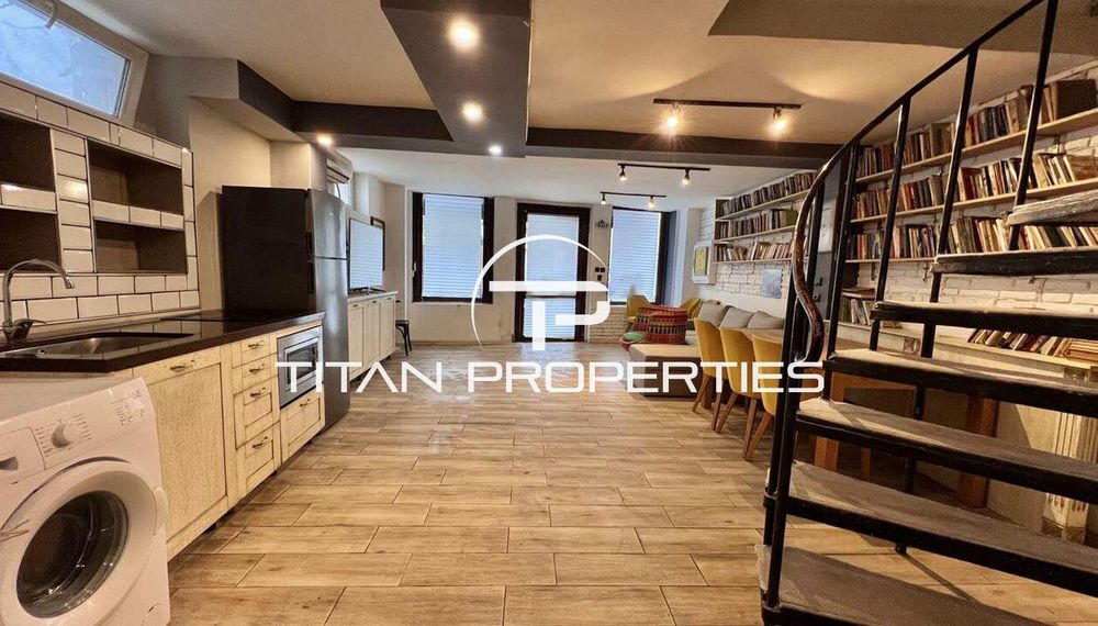 Дава се под наем Къща в Варна, Център - 200 кв.м за 1000 € - Снимка #1