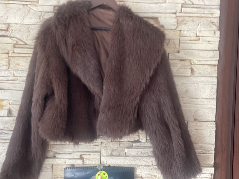 Дамско яке късо кафяво