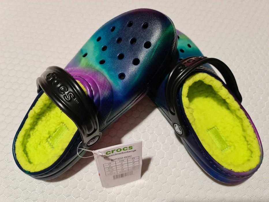 Дамски Крокс с подплата и подарък къси чорапки